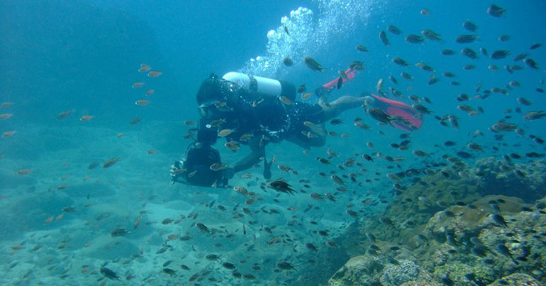 Scuba diving at Grande Island